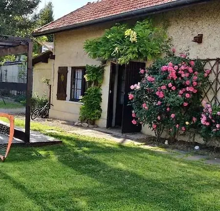 Maison Au Calme Avec Jardin إيكس ليه با